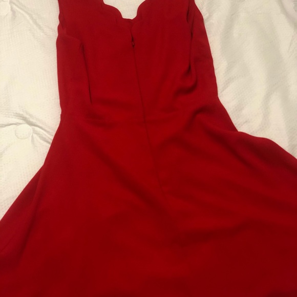 Stunning red party dress - Picture 2 of 3